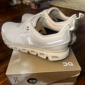 On Cloud Running Waterproof Athletic Shoes